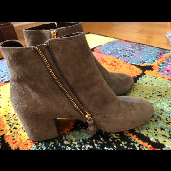 🌼Boots Sale🌼 Cole Hann Ankle Boots On Sale - Picture 5 of 7